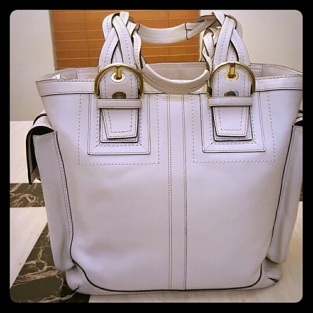 Coach Soho Mia large leather tote bag.  Ivory/crea