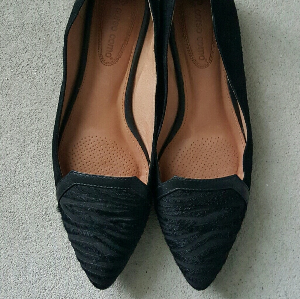 SZ 6.5: CORSO COMO SUEDE FUR LEATHER FLATS