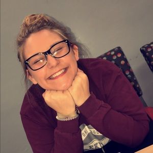 Meet your Posher, Kaitlyn