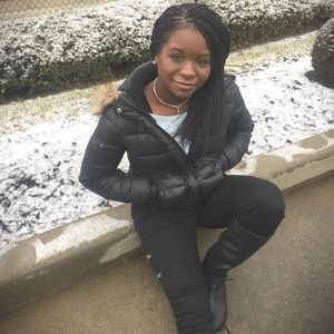 Meet your Posher, Lena