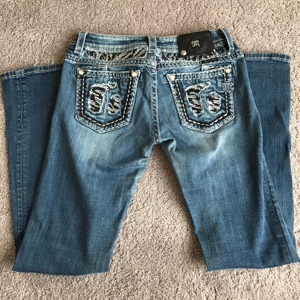Miss Me bootcut studded Jeans Inseam 33"