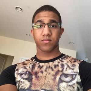 Meet your Posher, Dominique