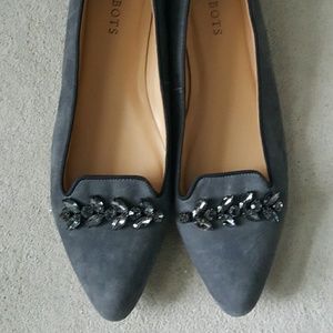 SZ 10: TALBOTS GREY SUEDE FLATS