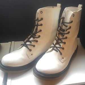 White lace up boots