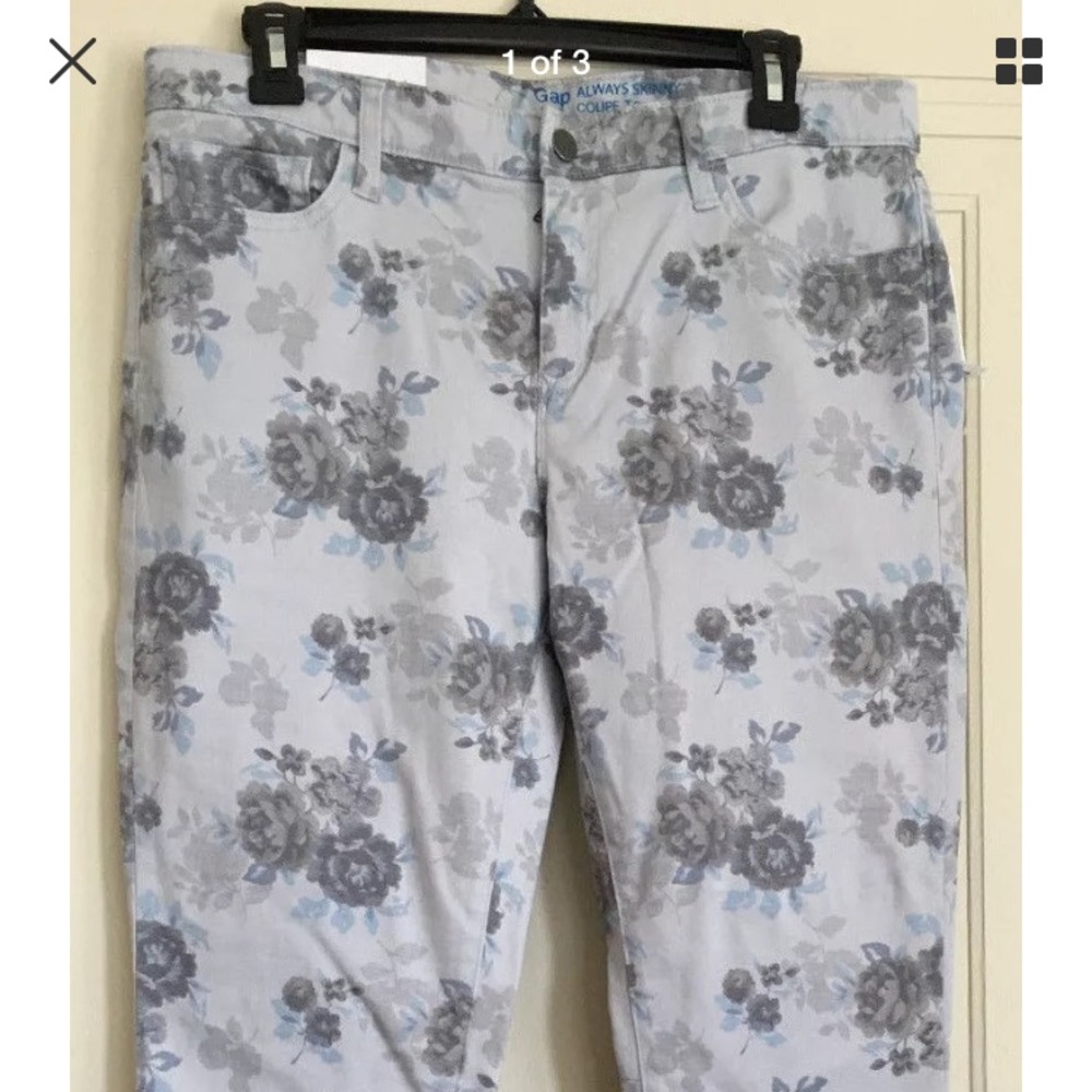 NWT Women's floral ankle skinny jeans