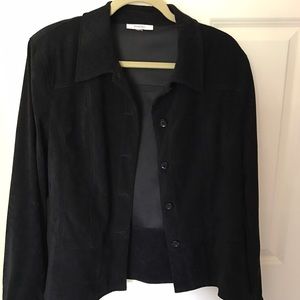 Lightweight black suede jacket! 💋