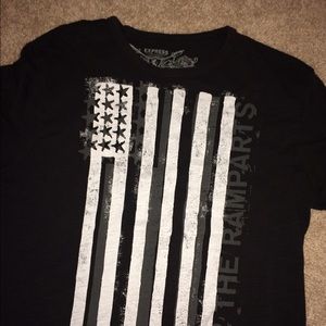 Express graphic tee