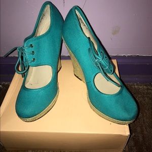 Real wedges