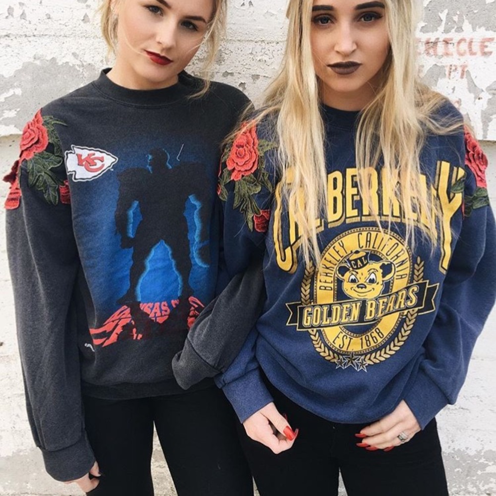 Rose embroidered crew neck