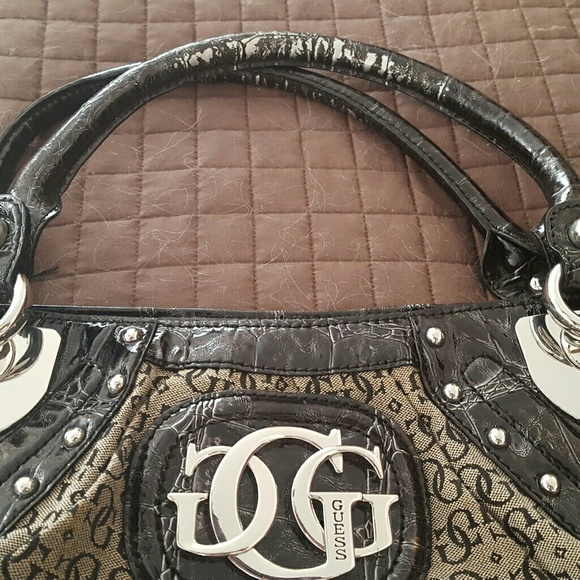 2 -Authentic Guess Purse/Bag with Matching Wallet - Picture 3 of 7
