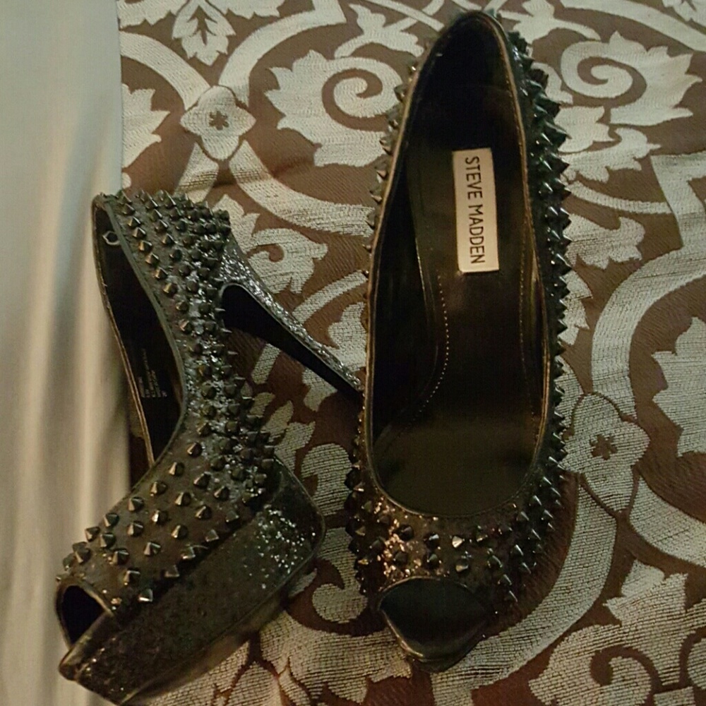 Steve Madden black spike heels