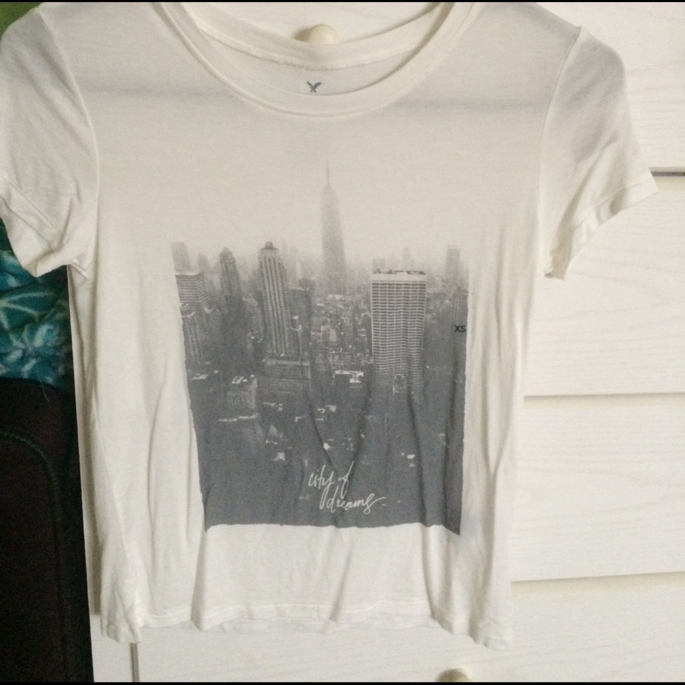 NWT American eagle white city view top!!