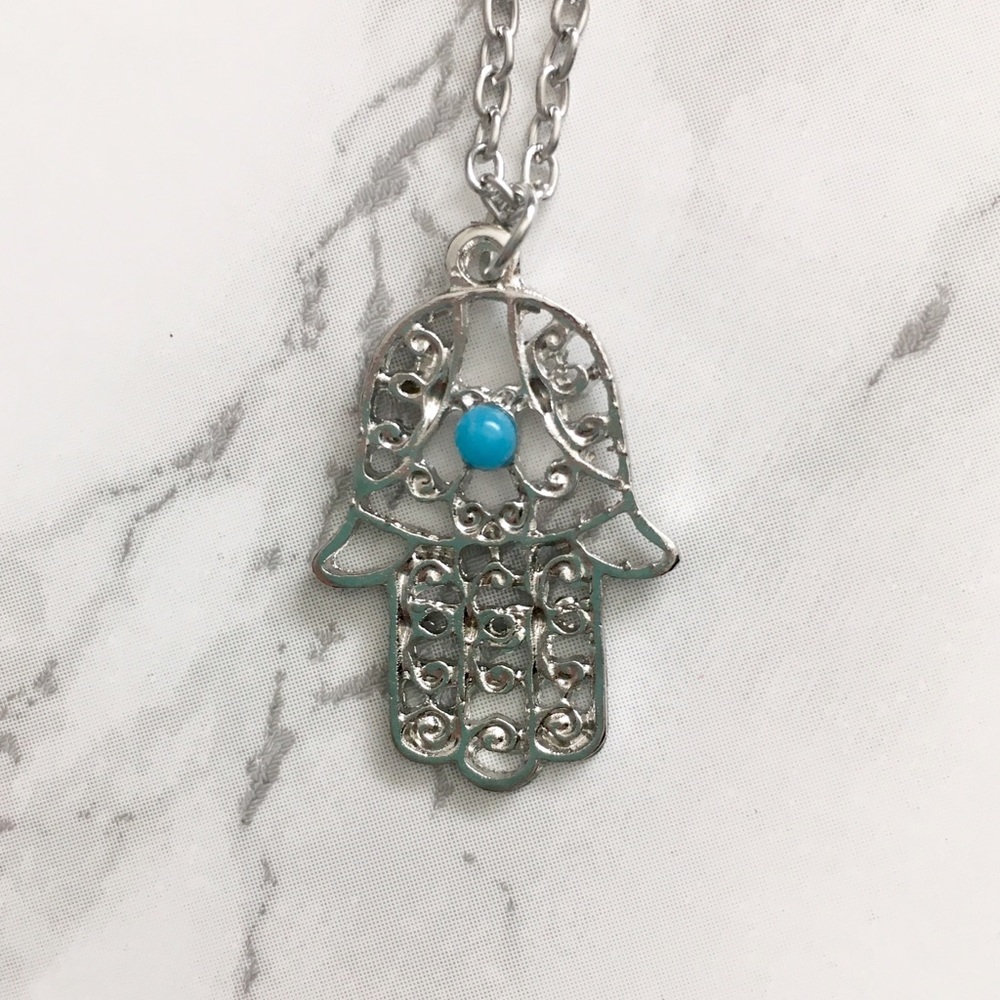 Last one! Silver Filigree Hamsa Pendant Necklace - Picture 5 of 5