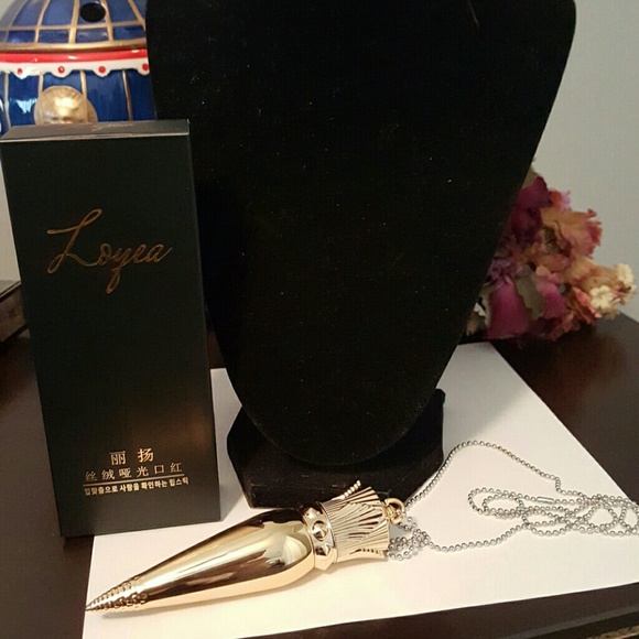 LAST ONE MATTE LIPSTICK  NECKLACE/BAG CHARM - Picture 4 of 5