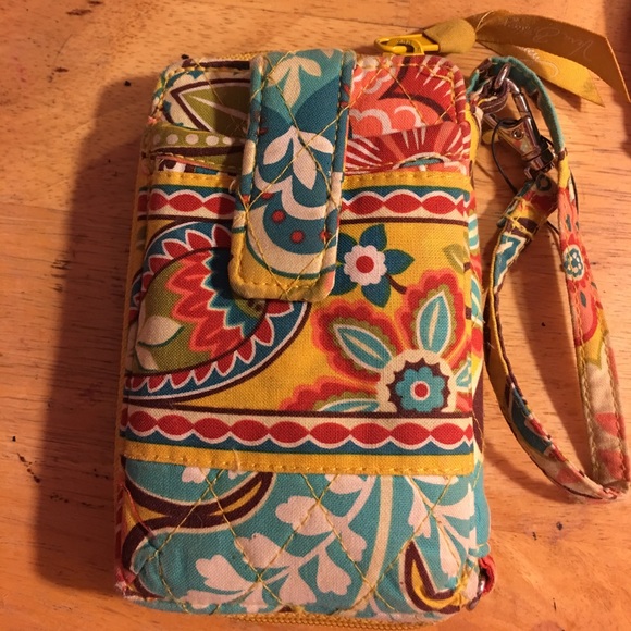Vera Bradley Wristlet - Picture 1 of 2