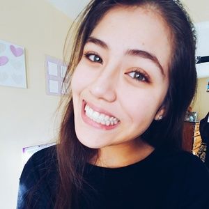 Meet your Posher, Daniela