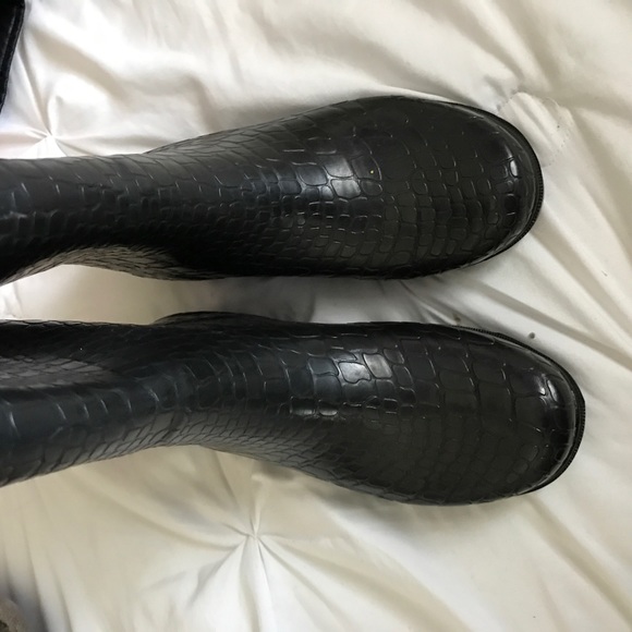 Black Snake Rain Boots Size 6 - Picture 2 of 6