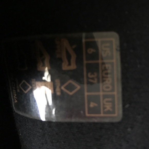 Black Snake Rain Boots Size 6 - Picture 5 of 6