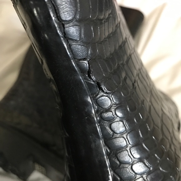 Black Snake Rain Boots Size 6 - Picture 6 of 6