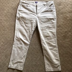 Khaki NYDJ Jeans!! ☀️