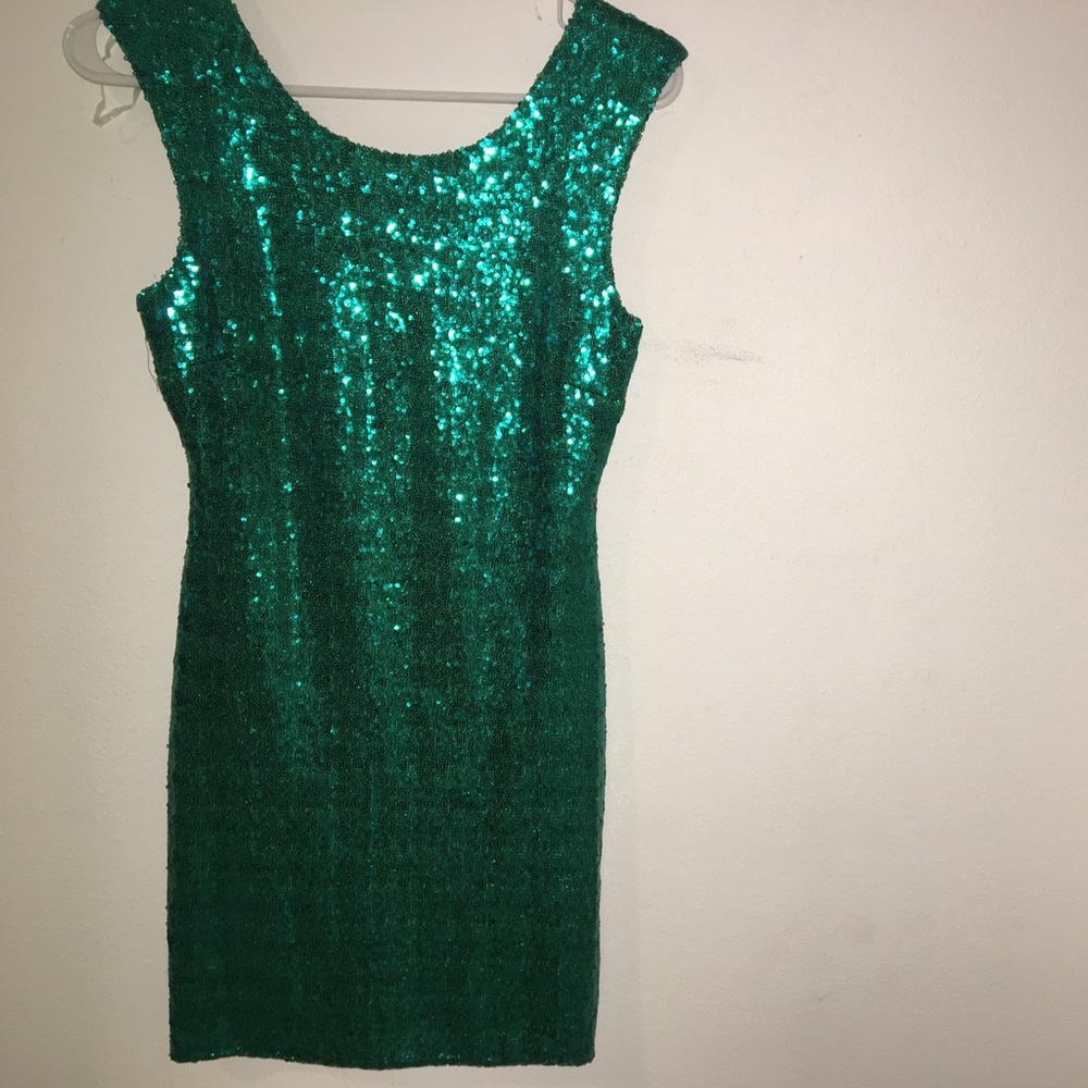Green sparkle dress, knee short