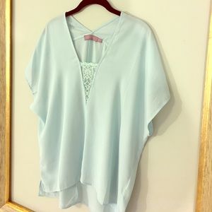 Cute flowy top with lace detail