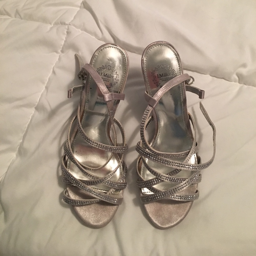 Strapped silver heels 👠 I.Miller brand