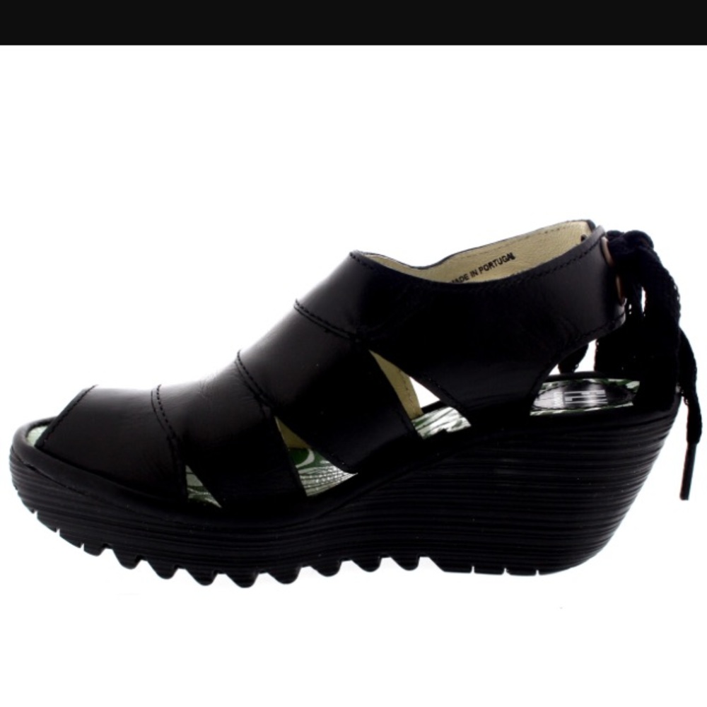 FLY LONDON new with tags tie up wedges