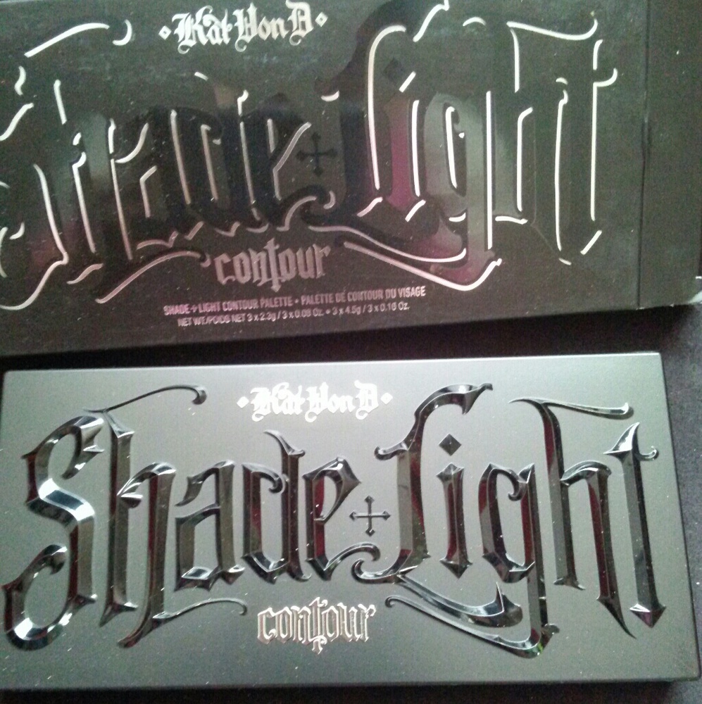SOLD***Kat Von D shade of light  contour pallette