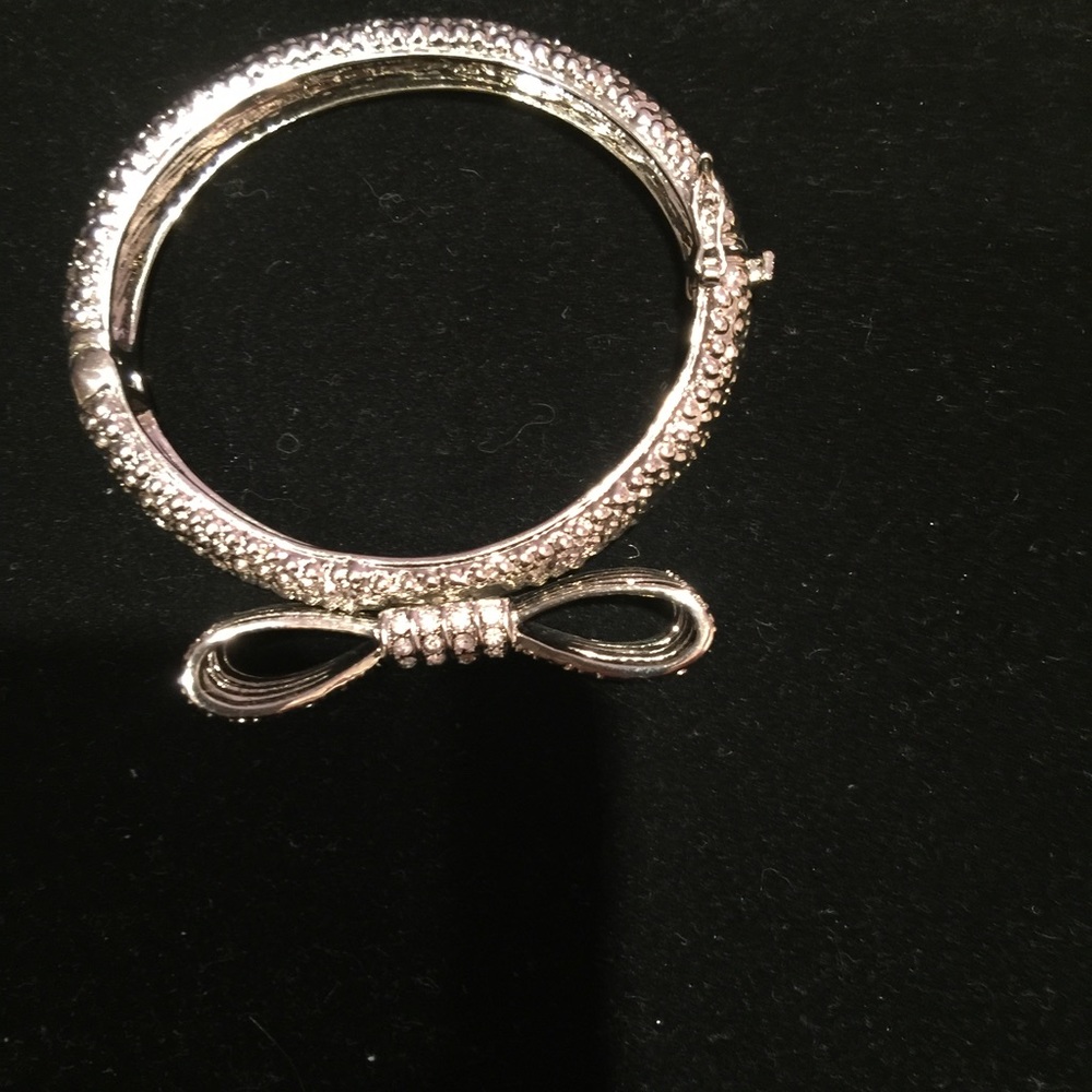 Authentic Nolan Miller!!!