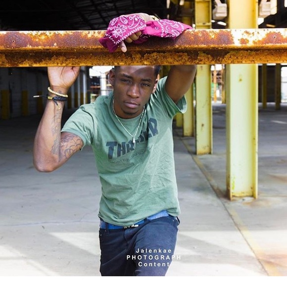 Meet your Posher, Justin - Picture 3 of 3