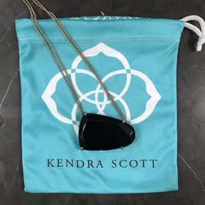 Kendra Scott Maude in black