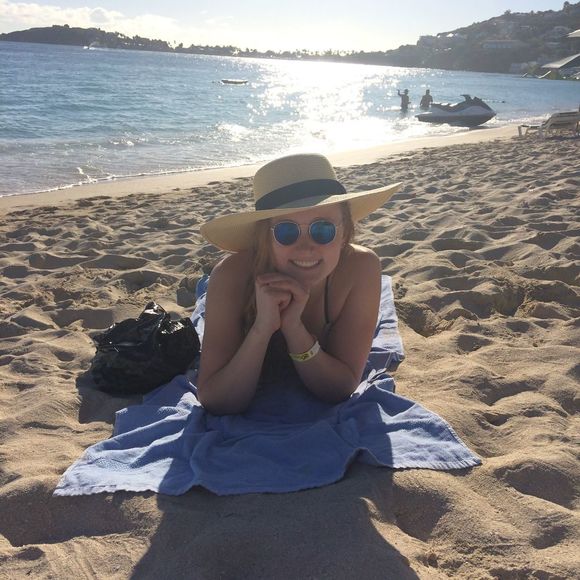 Meet your Posher, Alice - Picture 1 of 1