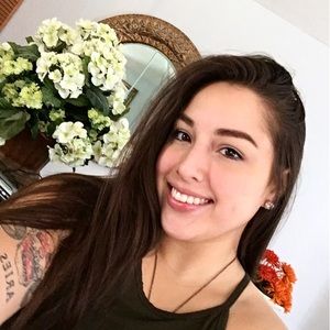 Meet your Posher, Stephanie