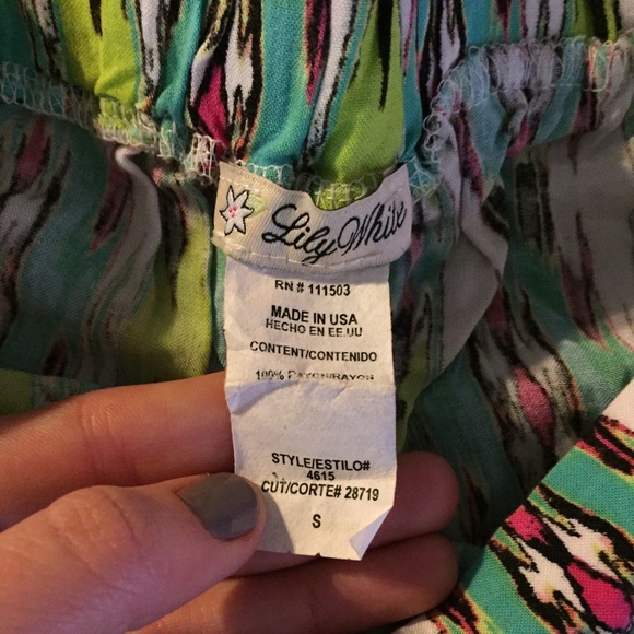 Shorts - Picture 3 of 3