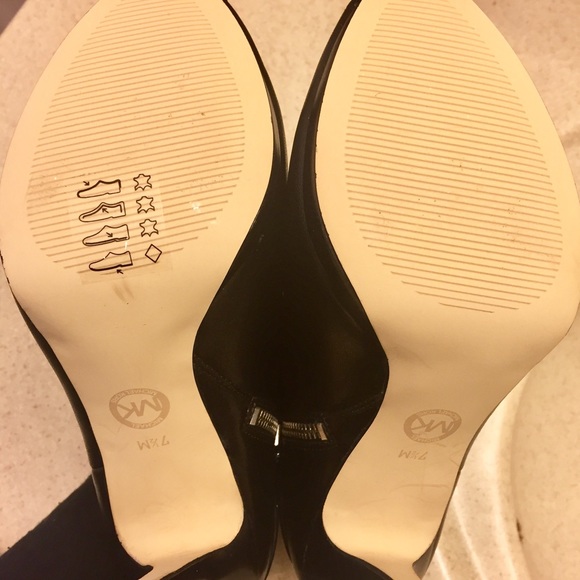 ❤🖤Michael Kors Ankle Boots🖤❤ - Picture 8 of 8