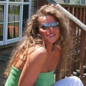 Meet your Posher, Carla