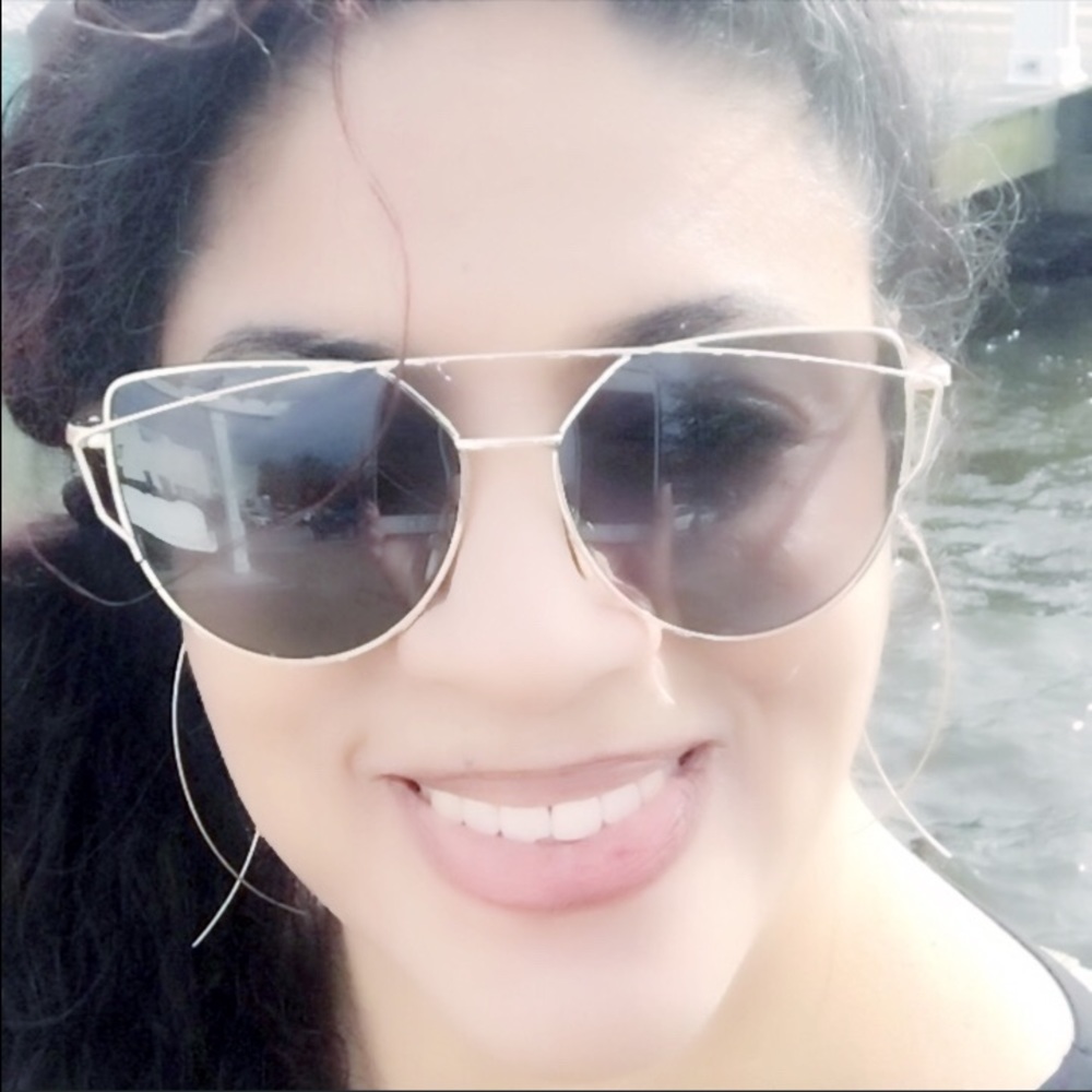 🆕Sunglasses Gold Frame Black Shades