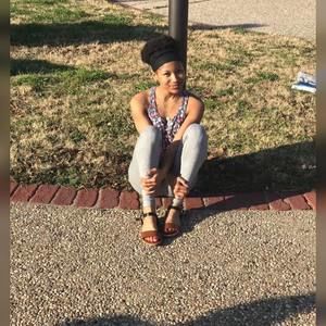 Meet your Posher, Maniee