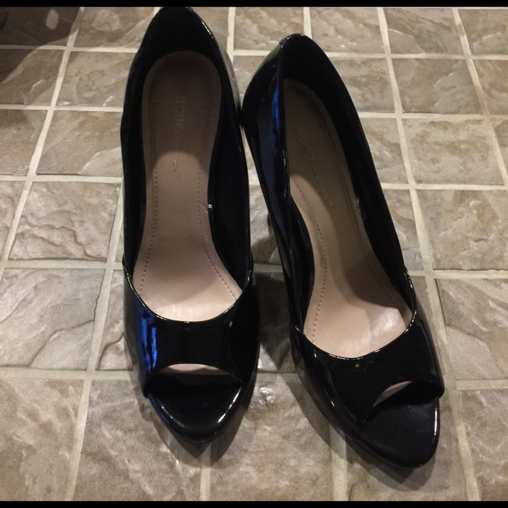 BCBG generation black peep toe heel