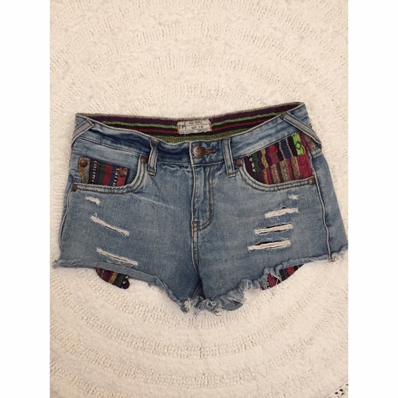 1 DAY ONLY Free People Baja Denim Shorts - Picture 5 of 6