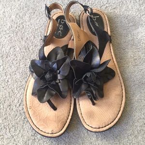 Born black sandals
