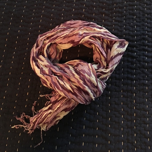 Purple & White Scarf - Picture 3 of 3