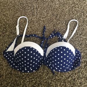 NWOT. Blue and white polka dot bikini top. Sz M.