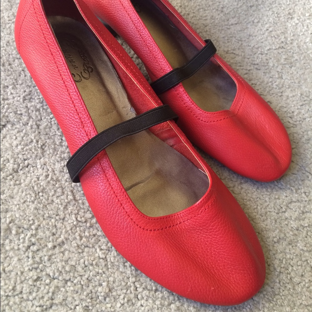 Red kitten heels
