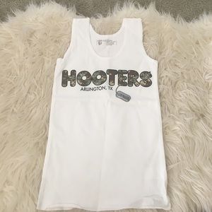 Never Worn Hooters Camo Tank Top