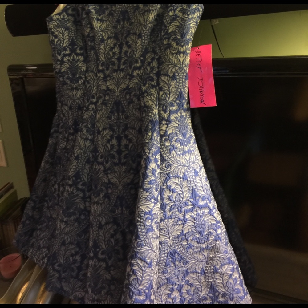 Betsy Johnson blue gorgeous dress