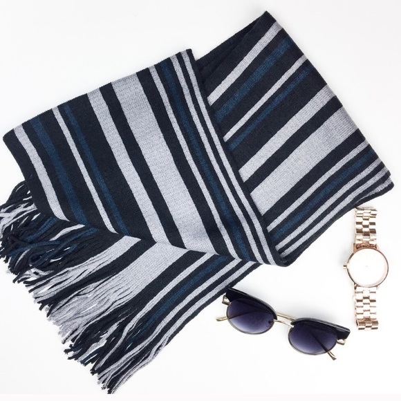 Men's Striped Fringe Scarf - Picture 2 of 3