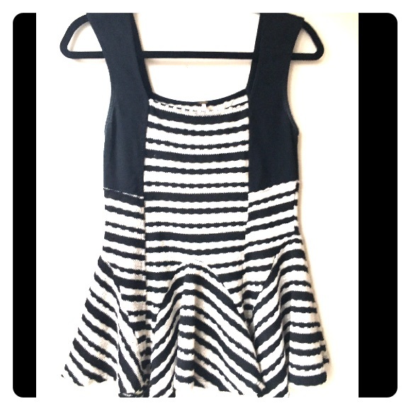 Free People top - Picture 2 of 3