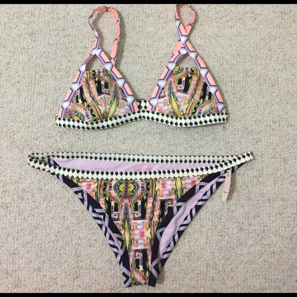 VICTORIA SECRET bathing suit